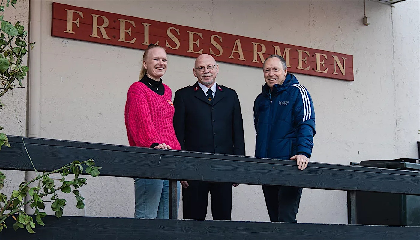 Istad gir juledonasjon til Frelsesarmeen Istad gir juledonasjon til Frelsesarmeen